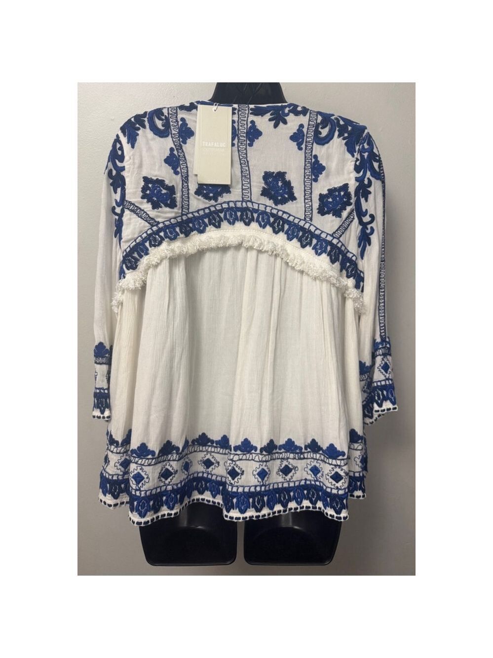 NEW Zara Trafaluc Embroidered Smocked Cardigan Size Medium White and Blue Flawed - Picture 11 of 16